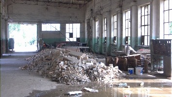 Remont kapitalny zdewastowanego kompleksu budynków przemysłowych